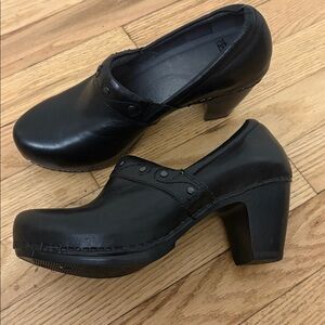 Women's Dansko Black Leather Studded Heels 38 (7.5/8)